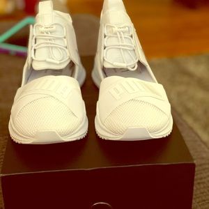 Fenty Avid White